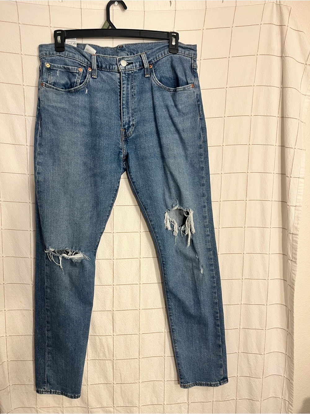 Men's Distressed Blue Denim Jeans Levi